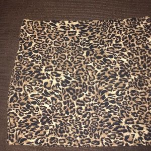 - free w/bundle just add, Leopard print mini